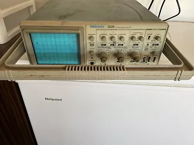 Buy Tektronix 2225 2-Channel 50MHz Analog Oscilloscope Powers On AS-IS • 59.99$