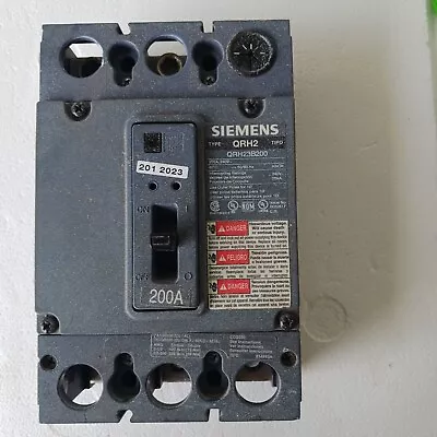 Buy Siemens QR23B200 200 A 3 Pole 240 V Circuit Breaker • 98.20$