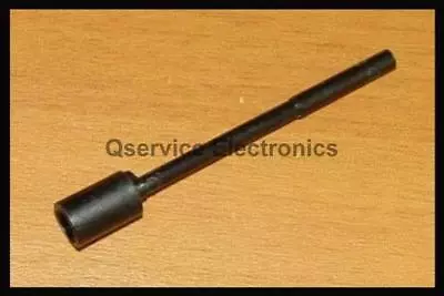 Buy Tektronix 2465B, 2467B Oscilloscopes Extension Shaft Volts VAR P/N 384-1684-01 • 9$
