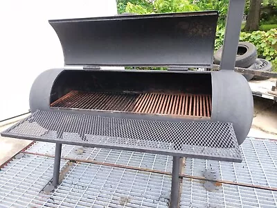 Buy BBQ Pit/Grill And Trailer Combo • 1,200$