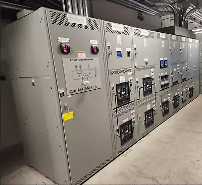 Buy Square D Masterpact Switchgear 8 Section 480v 7 Breakers • 99,000$